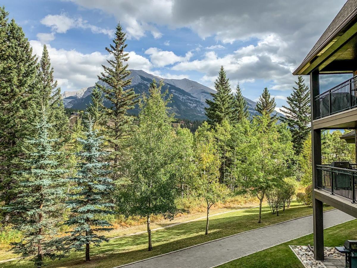The Mountaineer By Instantsuites Pool & Hottub Canmore Kültér fotó