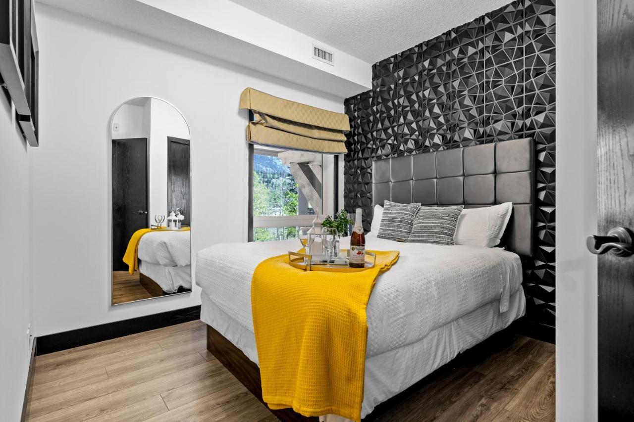 The Mountaineer By Instantsuites Pool & Hottub Canmore Kültér fotó